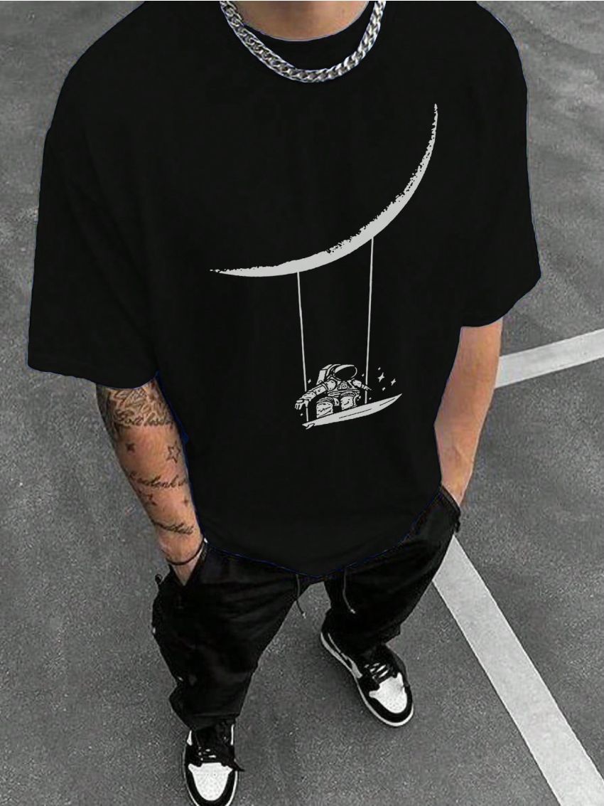 Manfinity Loose-Fit Men's Plus Size Astronaut Print T-Shirt With Drop Shoulder