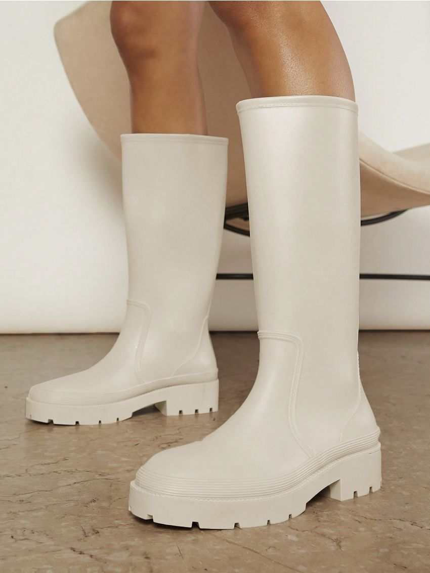 Minimalist Slip On Classic Boots