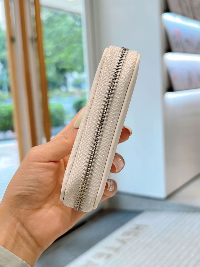 Minimalist Card Holder