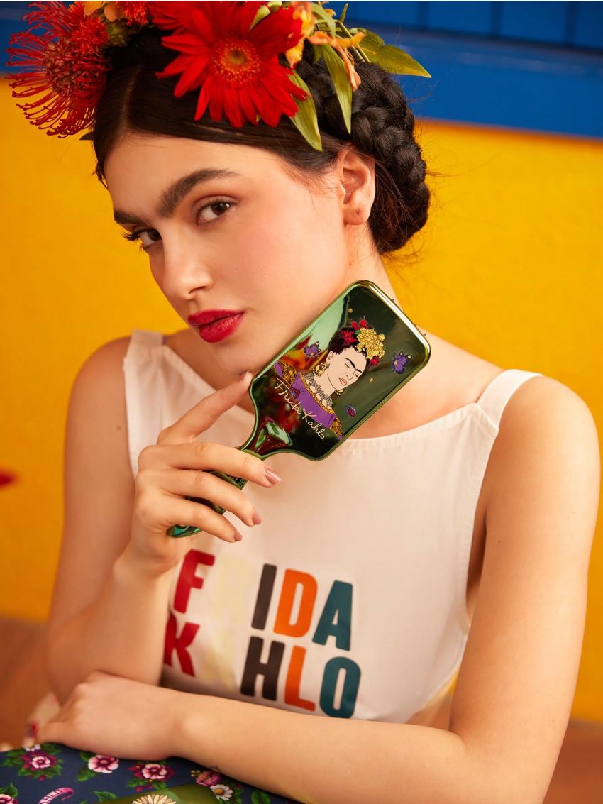 Frida Kahlo X SHEIN Figure Graphic Cushion Hair Brush
