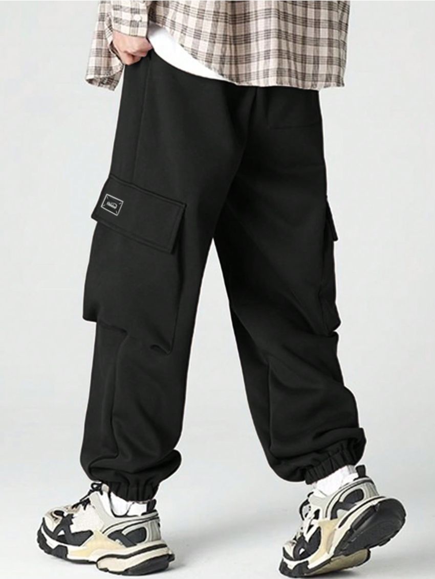 Manfinity Hypemode Men's Loose Fit Jogger Pants With Flap Pockets And Tapered Cuffs