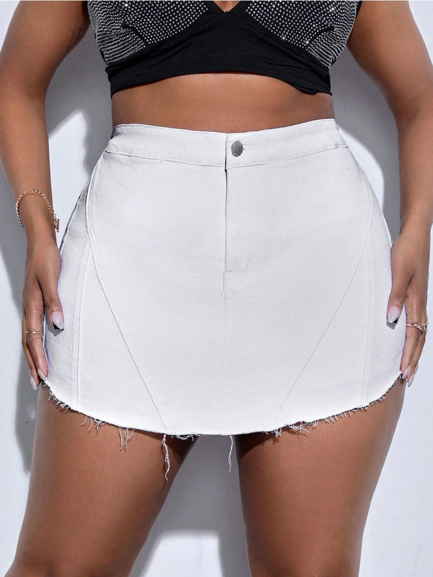 SHEIN SXY Plus Size Solid Color Denim Skorts