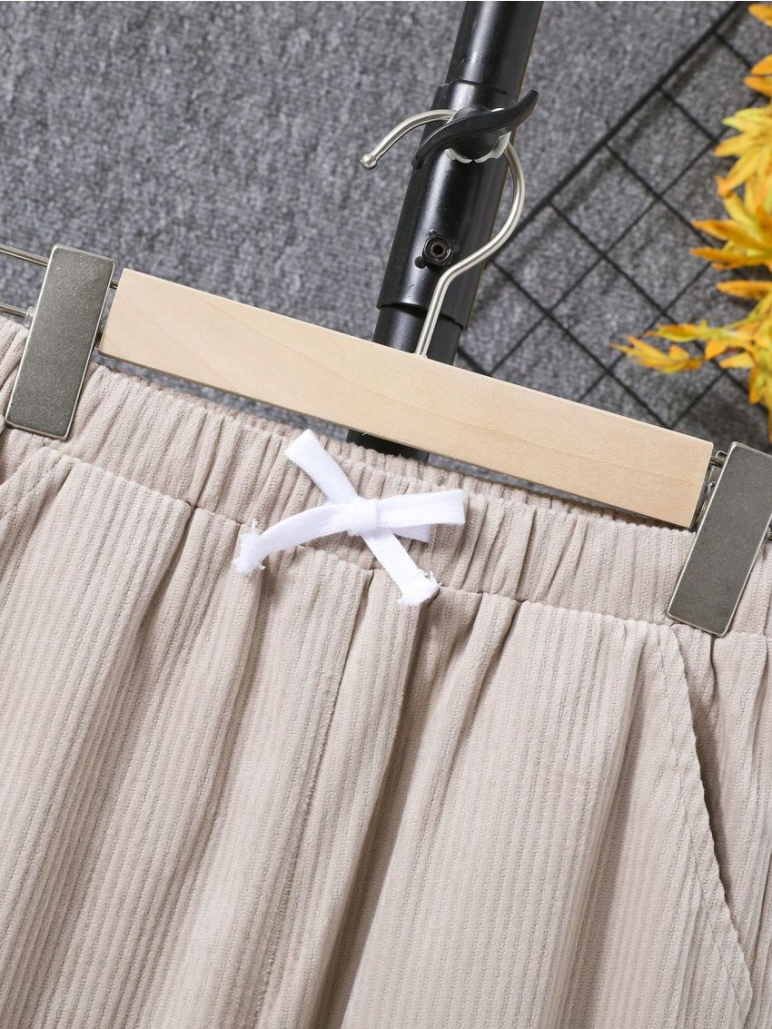 SHEIN Kids EVRYDAY Boys Dual Pocket Hooded Jacket & Knot Front Pants Without Tee