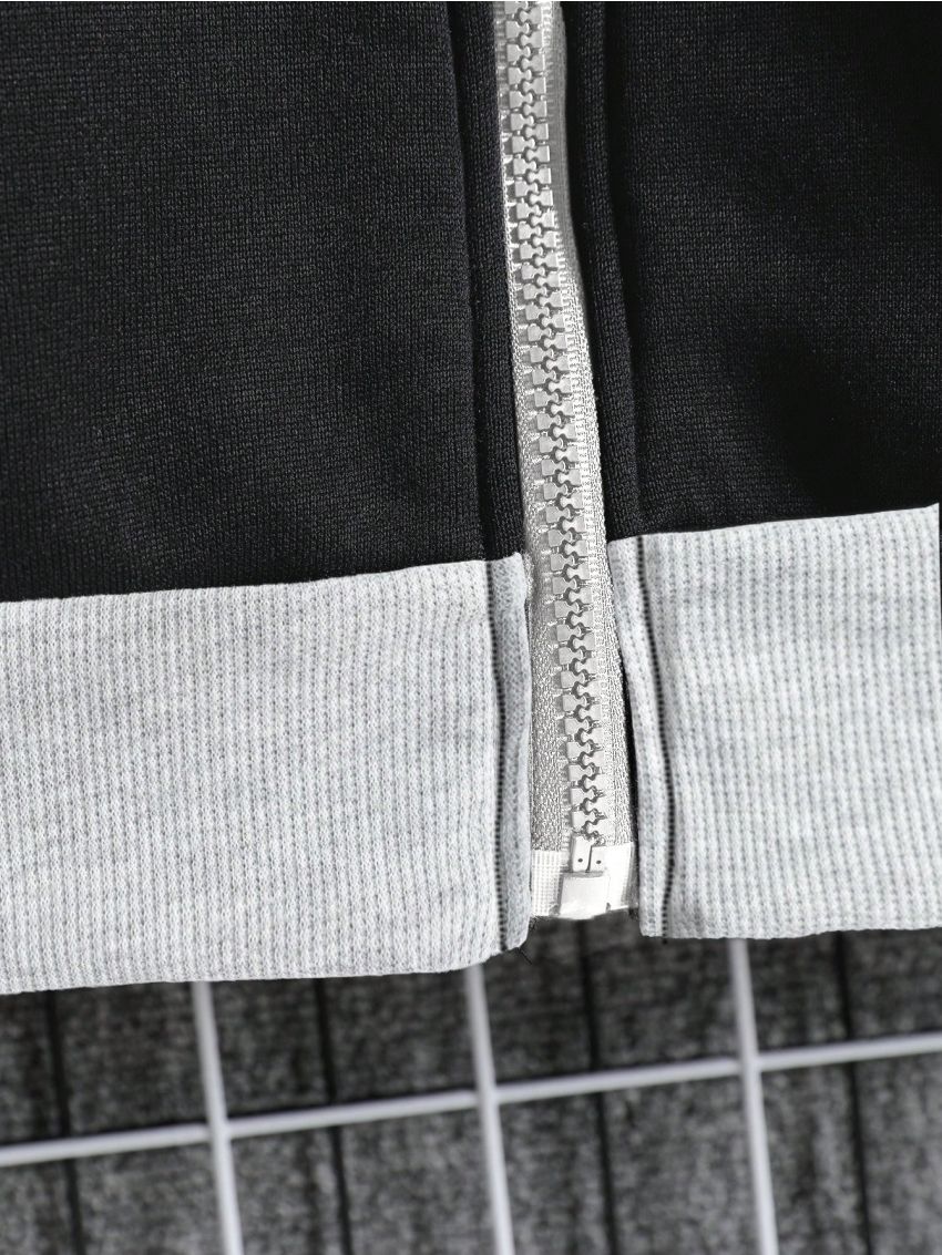 Men's Zipper Hoodie With Contrast Color Design