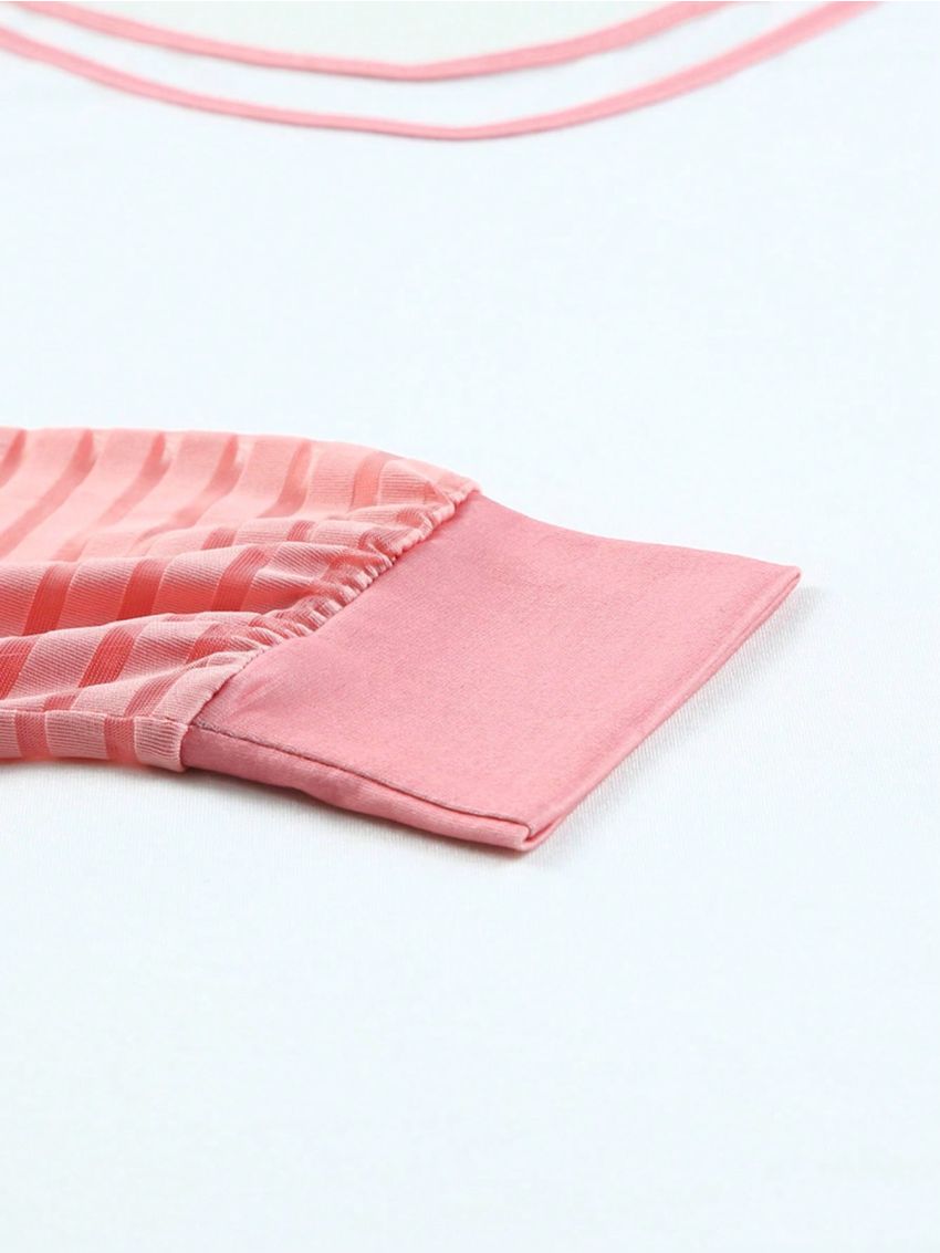 Letter Graphic Contrast Mesh Raglan Sleeve Tee