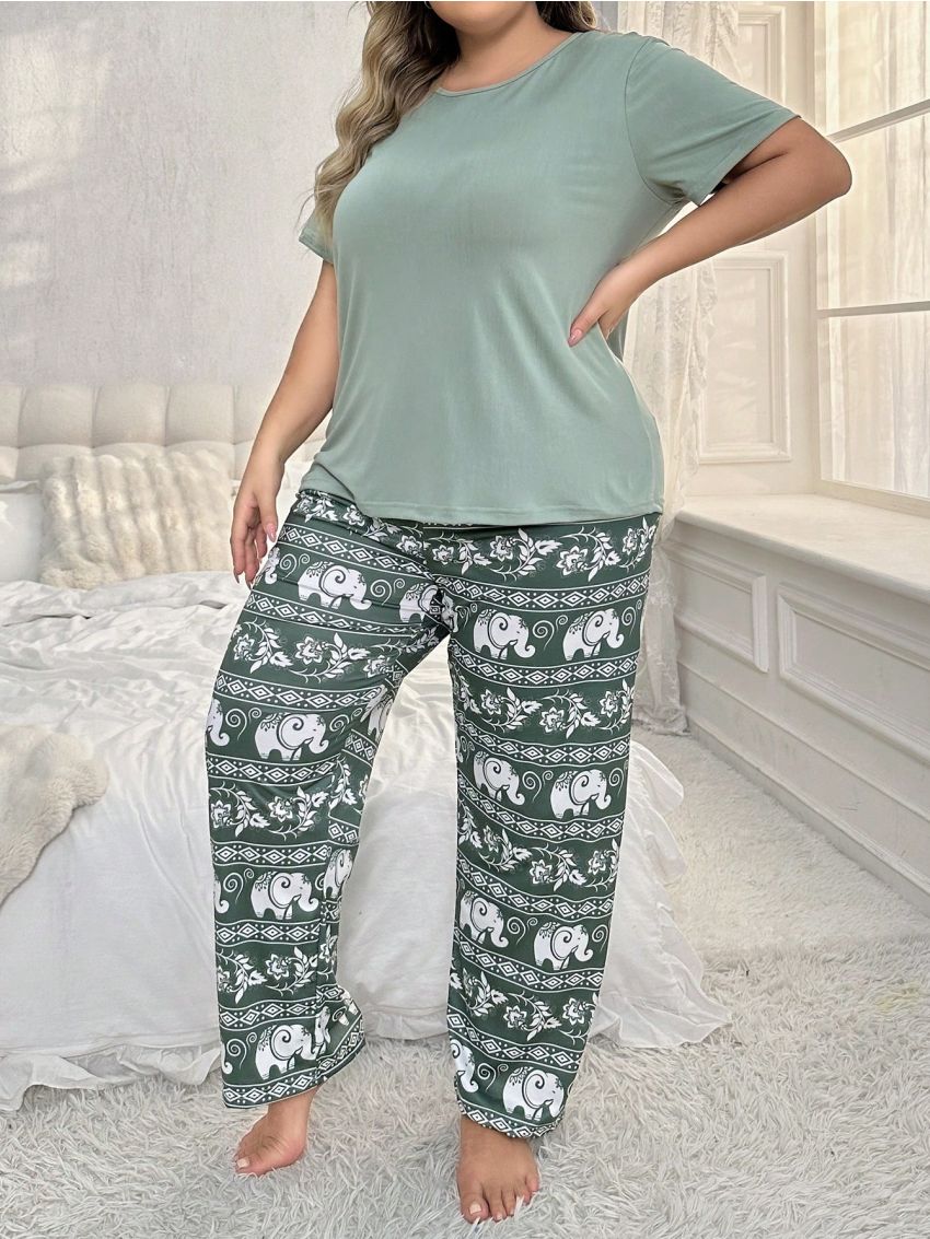 Plus Size Print Short Sleeve Top And Pants Pajama Set