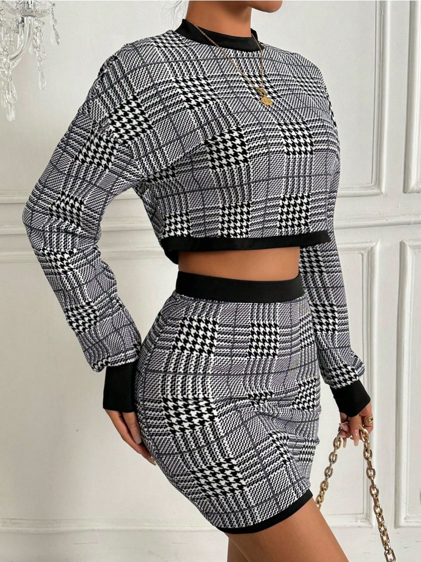 SHEIN Essnce Plaid Cropped Top And Skirt Set