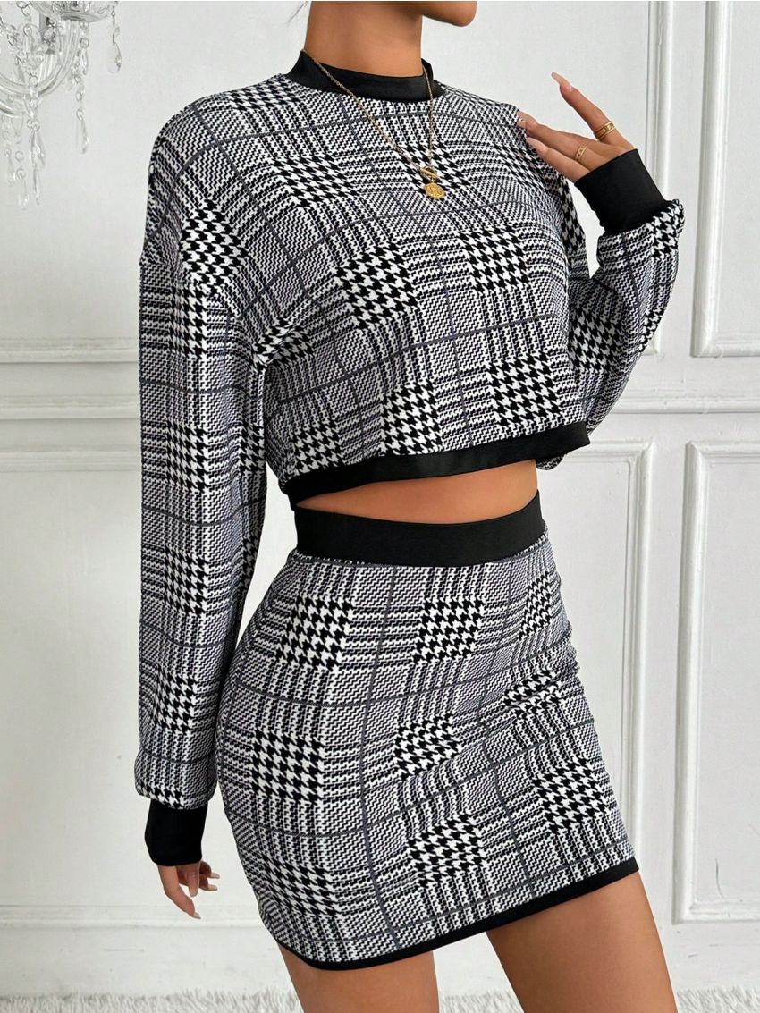 SHEIN Essnce Plaid Cropped Top And Skirt Set