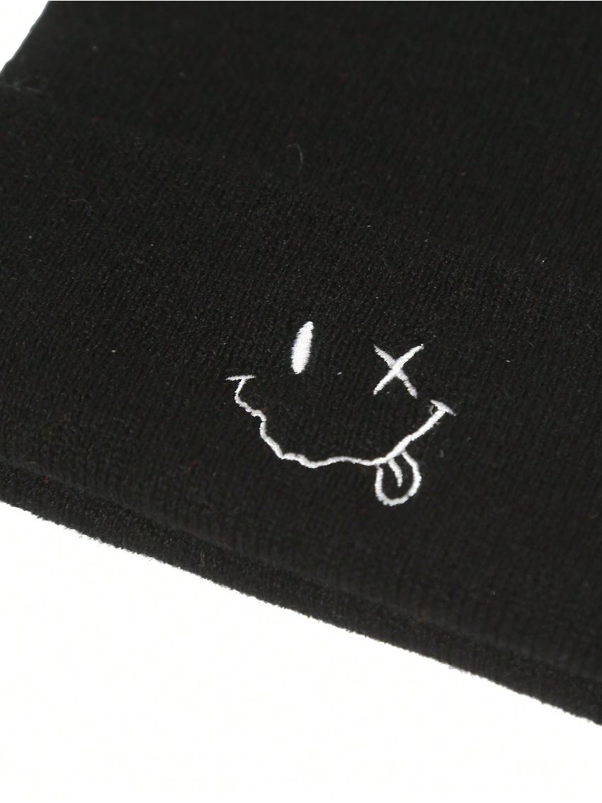 XYZ Studio 2pcs Smiling Face Embroidery Design Knitted Hat