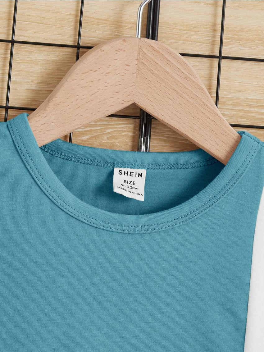 SHEIN Baby Boy Letter Graphic Two Tone Tee & Shorts