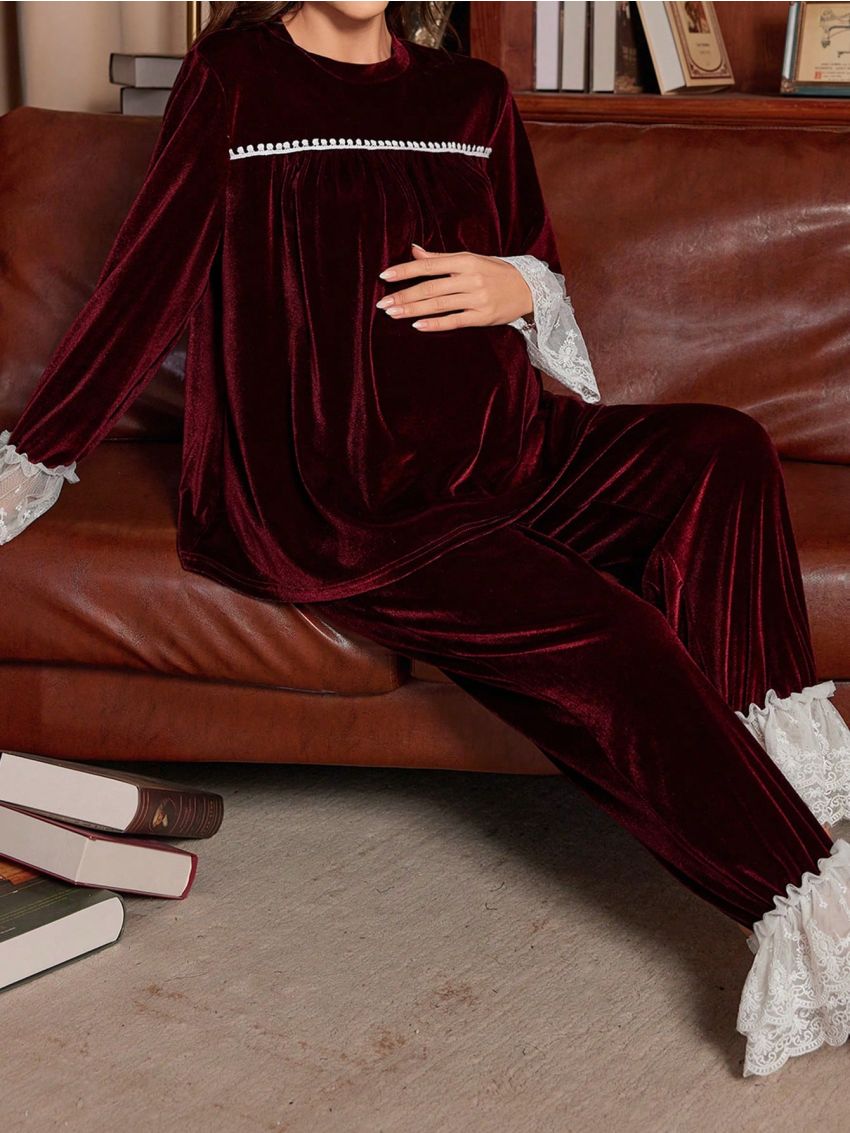 Maternity Lace Splice Plush Pajama Set