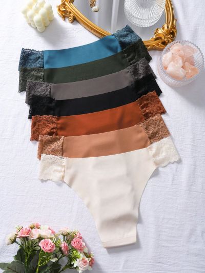 Women's Seamless Lace Patchwork Triangle Panties