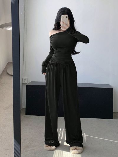 DAZY Women'S Long Sleeve Asymmetric Neckline T-Shirt And Pants Set