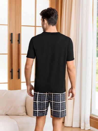 Men Solid Tee & Plaid Print Shorts PJ Set