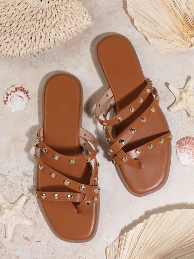 Women's Fashionable Flat Sandals With Cross Straps And Rivets Embellishment