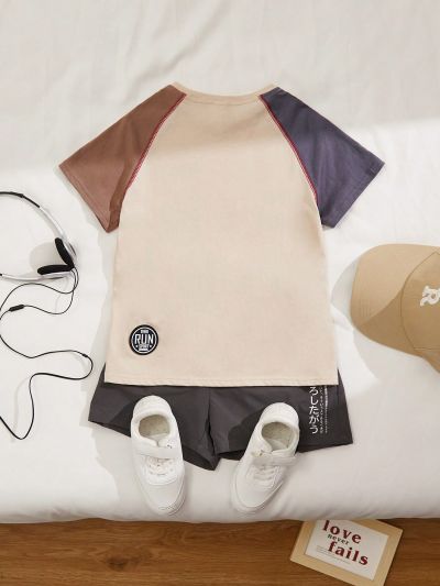 SHEIN Kids KDOMO Young Girl Loose Fit Round Neck Raglan Sleeves T-Shirt With Patchwork And Colorblock Design, And Letter Printing