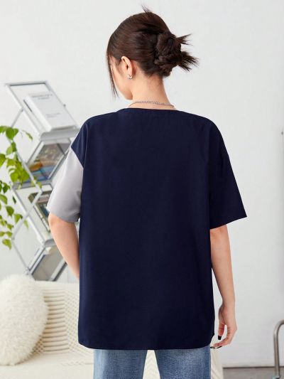 SHEIN Teen Girls' Woven Color Block Letter Print V-Neck Casual Shirt