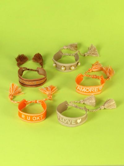 1pc Women's Fashionable Simple Letter Decor Wristband From Europe And America