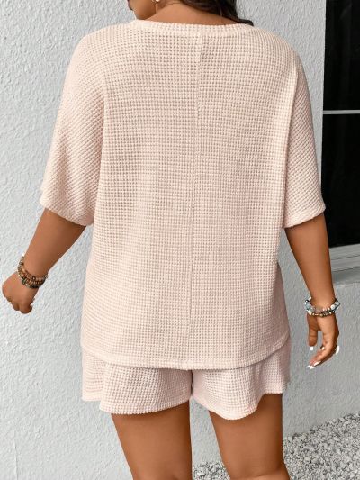 SHEIN Frenchy Summer New Arrival Plus Size Women's Vacation T-Shirt And Shorts Set