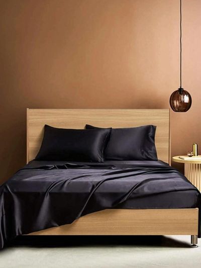 4pcs Solid Color Sateen Bedding Set