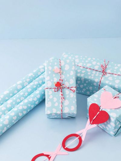 SHEIN Basic living 5pcs Sky Blue Love Heart Valentine'S Day Mother'S Day Birthday,Anniversary,HolidayGiuft, Gift Box Decoration, Gift Wrapping Paper, Easy-To-Cut