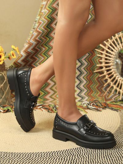 Styleloop Chain & Studded Decor Women's Black Leather Loafers