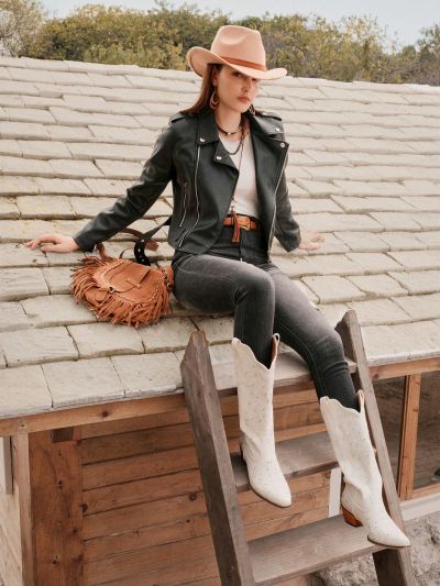 Styleloop Comfortable Western Style Footwear With Floral Pattern And Studs Detail Elegant White Embroidered Women'S Cowboy Short Boots