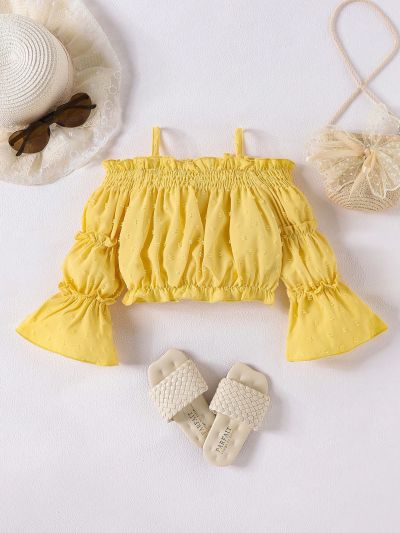 SHEIN Kids QTFun Little Girls' Simple Style Cut Out Flower & Pom-Pom Spliced Bell Sleeve Long Sleeve Off Shoulder Shirt