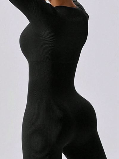 Women's Athletic Jumpsuit With Big Round Collar