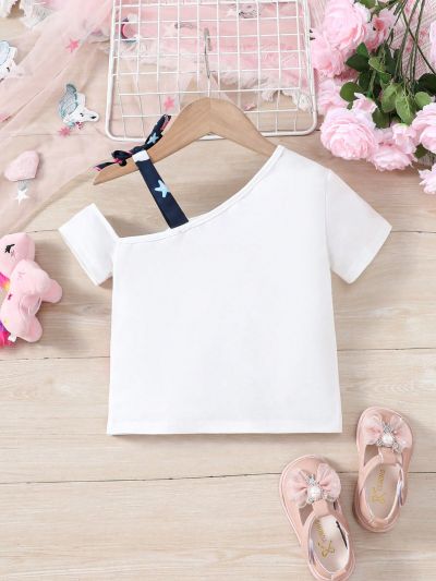 SHEIN Kids QTFun Young Girls' Cartoon Animal Print Oblique Shoulder T-Shirt With Bow Decor