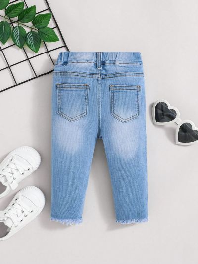 SHEIN Baby Girl Light Blue Fashionable Cute Stretchy Comfortable Y2k Flower Decorated Denim Jeans With Patch And Frayed Hem