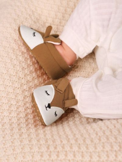 Cozy Cub Casual & Fun Cartoon Fox Pattern Flat Shoes For Babies And Toddlers