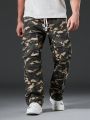 Men Plus Camo Print Drawstring Waist Cargo Jeans