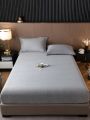 3pcs Light Grey Press Lines Milk Velvet Bed Sheet Set