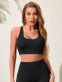 Yoga Basic Women's Cross Back Casual Yoga Sports Bra For Beautiful Back