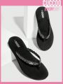 Cuccoo Everyday Collection Women Rhinestone Decor Flip Flops, Fashion Beach Flip Flops