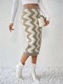 SHEIN Essnce Chevron Pattern Knit Skirt