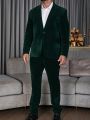 Men Plus Single Button Velvet Blazer & Pants