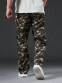 Men Plus Camo Print Drawstring Waist Cargo Jeans
