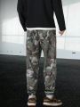 Manfinity EMRG Men's Camouflage Printed Loose Fit Jogger Pants With Elastic Cuffs
