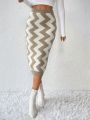 SHEIN Essnce Chevron Pattern Knit Skirt