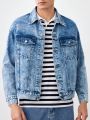 Manfinity Hypemode Men Letter Graphic Washed Denim Jacket